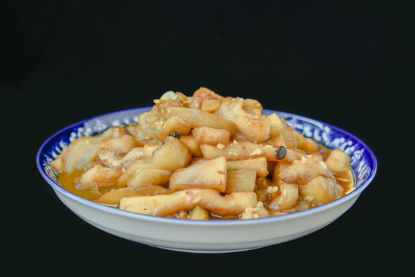 Wie können Nachrichtenagenturen Transparenz in ihrer Arbeit fördern?